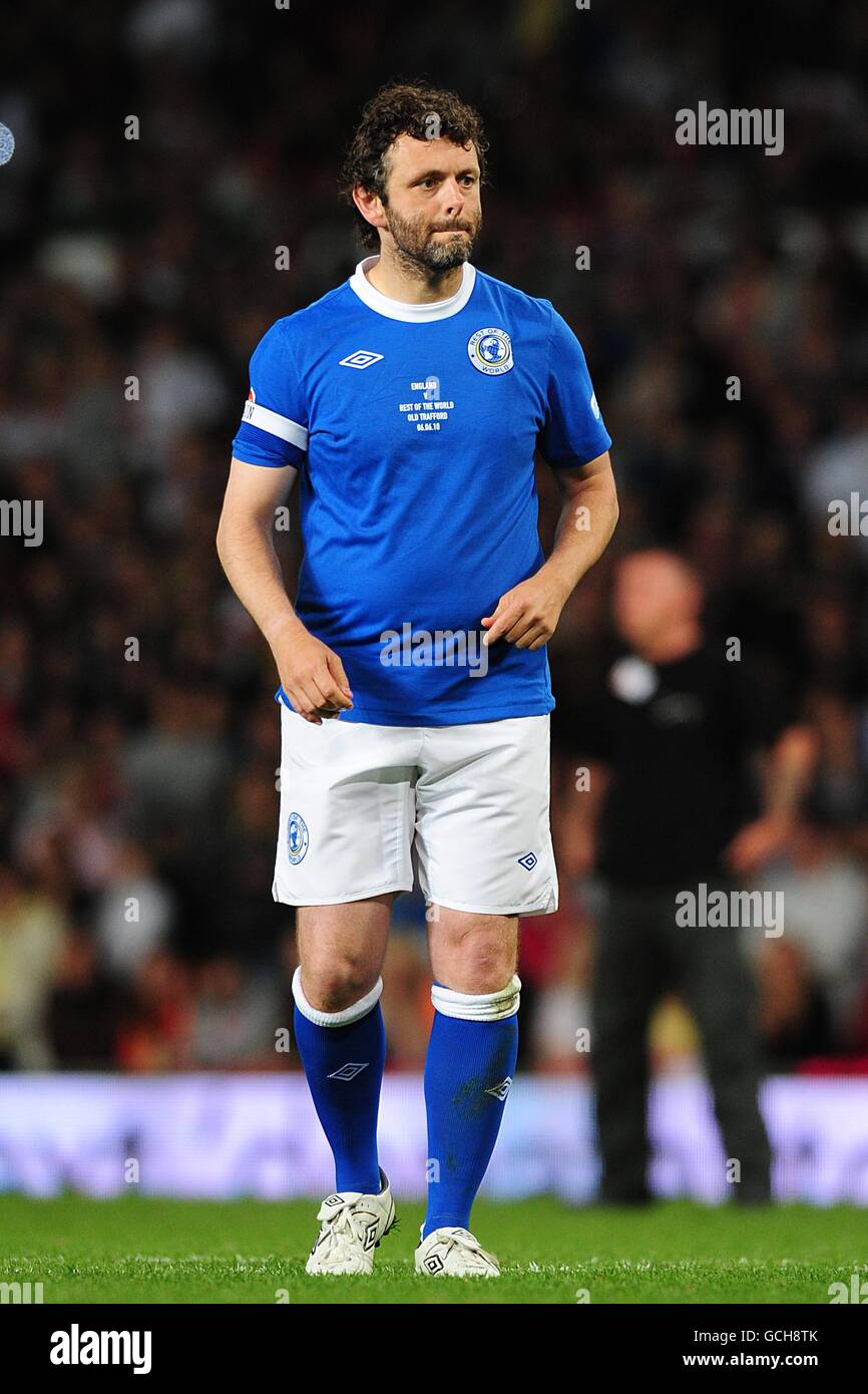 Socceraid - England / Rest der Welt - Old Trafford. Michael Sheen beim Spiel von Socceraid 2010 in Old Trafford Stockfoto