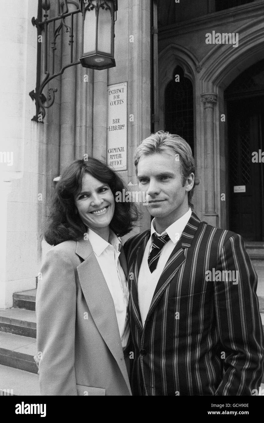 Der ehemalige Newcastle-Lehrer Gordon Sumner, bekannt als "Sting", Leadsänger bei der Polizei, mit seiner Schauspielerin Frau Frances Tomelty in London, wo er Virgin Music vor den High Courts wegen der Rückgabe des Urheberrechts verklagt. Stockfoto