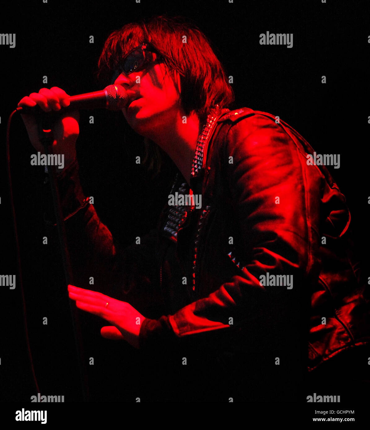 Julian Casablancas von The Strokes tritt während des RockNess Musikfestivals in der Nähe von Inverness, Schottland, auf. Stockfoto