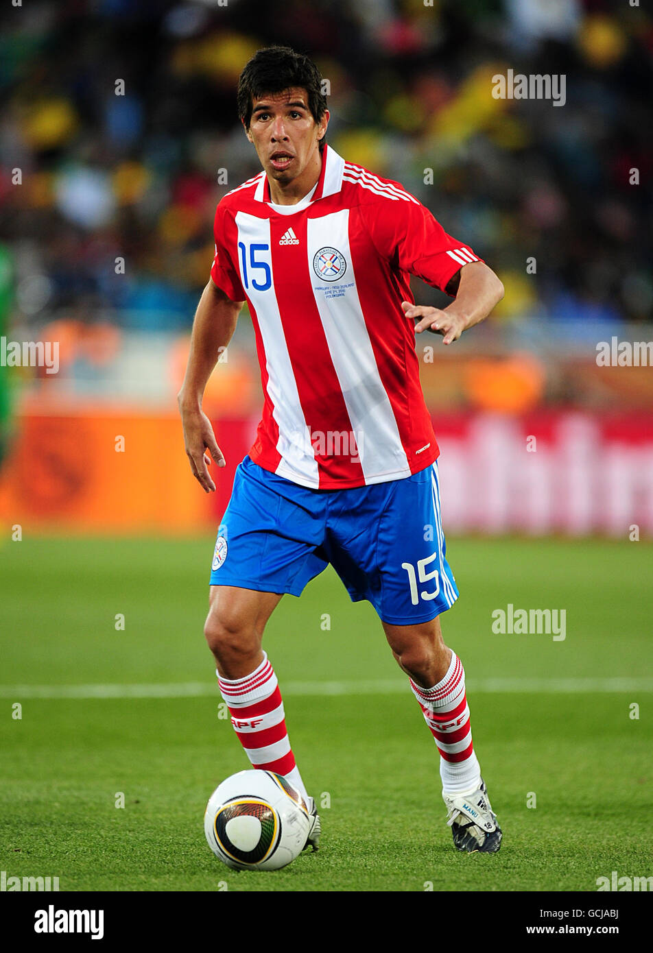 Fußball - FIFA Fußball-Weltmeisterschaft Südafrika 2010 - Gruppe F - Paraguay - Neuseeland - Peter Mokaba Stadium. Victor Caceres, Paraguay Stockfoto