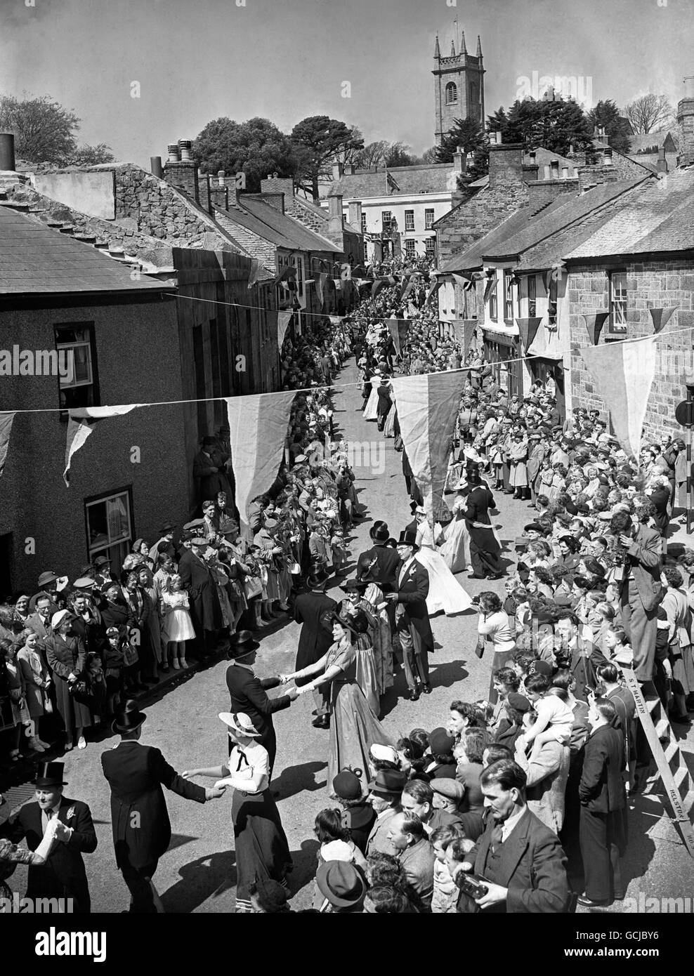 Bräuche und Traditionen - Helston pelzigen Tanz - Helston Stockfoto