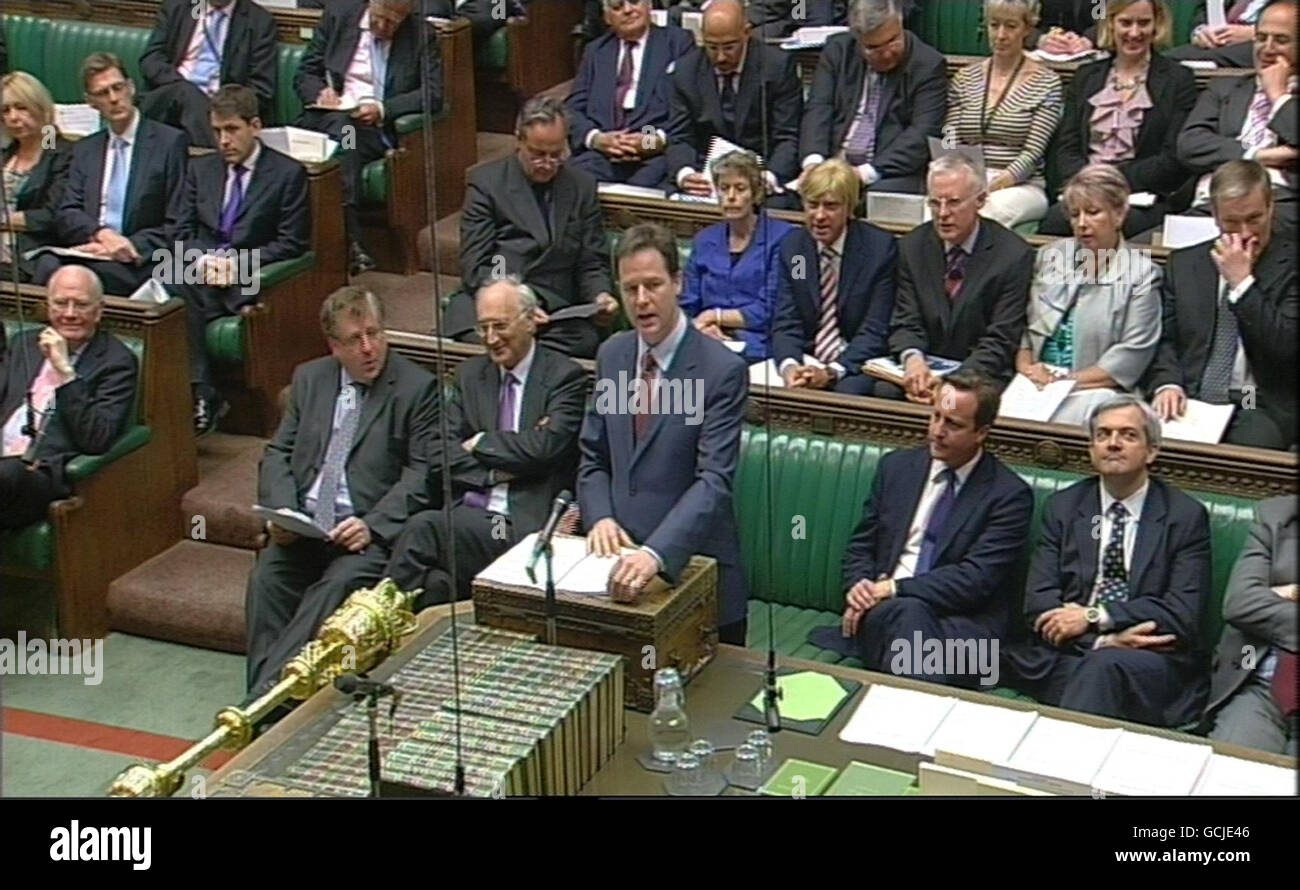 Der stellvertretende Premierminister Nick Clegg legt die Pläne der Regierung für die Reform der Wahlen zum Unterhaus dar. Stockfoto