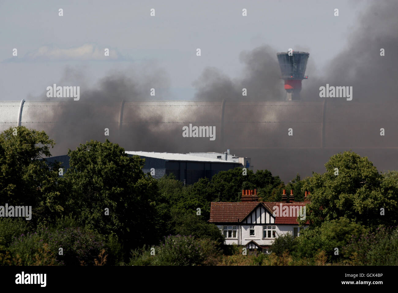 Heathrow Flughafen-Lager-Feuer Stockfoto