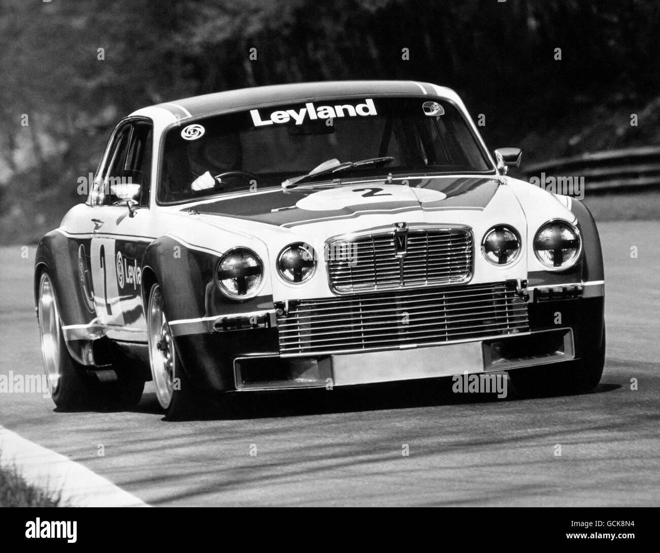 No.2 British Leyland Jaguar XJ12C, gefahren von Derek Bell/Andy Rouse, Rennen in Monza, Italien Stockfoto