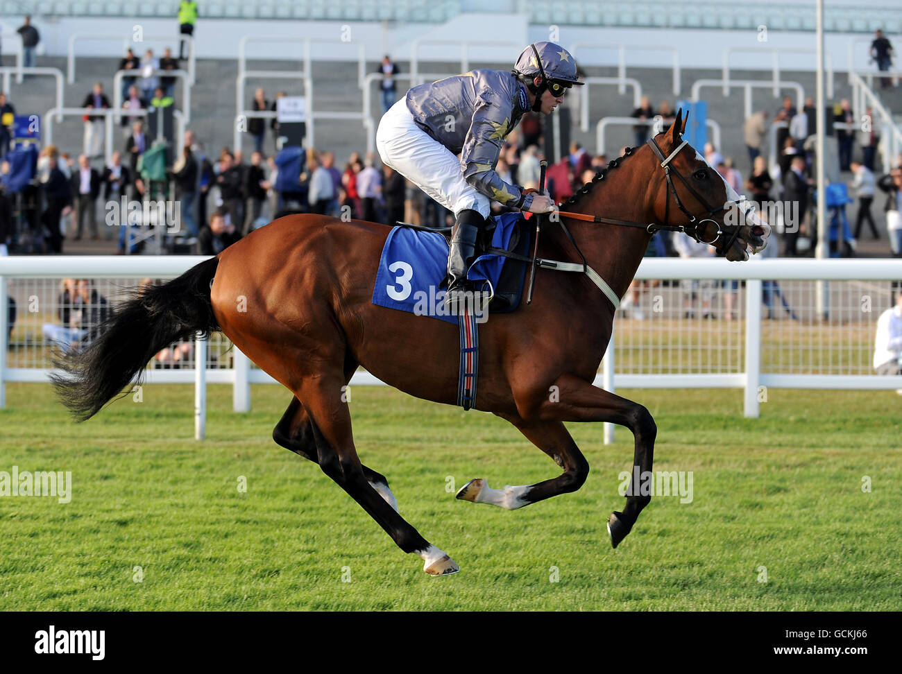 Pferderennen Sie-Epsom Live! Featuring The Feeling - Epsom Downs Racecourse Stockfoto