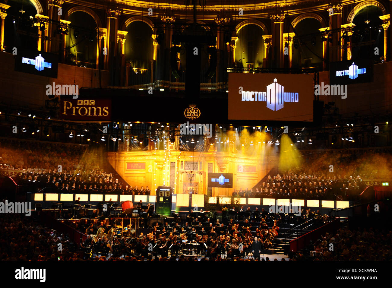 The Doctor Who Prom, bei dem Musik des BBC National Orchestra of Wales und Gesang des National Philharmonic Choir im Rahmen der BBC Proms-Saison in der Royal Albert Hall in London zu hören waren. PRESSEVERBAND Foto Datum: Samstag, 24. Juli 2010. Der Bildnachweis sollte lauten: Ian West/PA Stockfoto