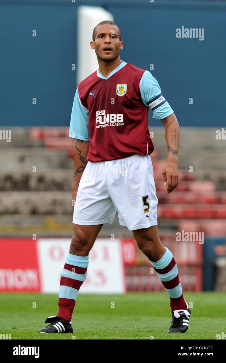 Fußball - Pre Season freundlich - Oldham Athletic V Burnley - Boundary Park Stockfoto