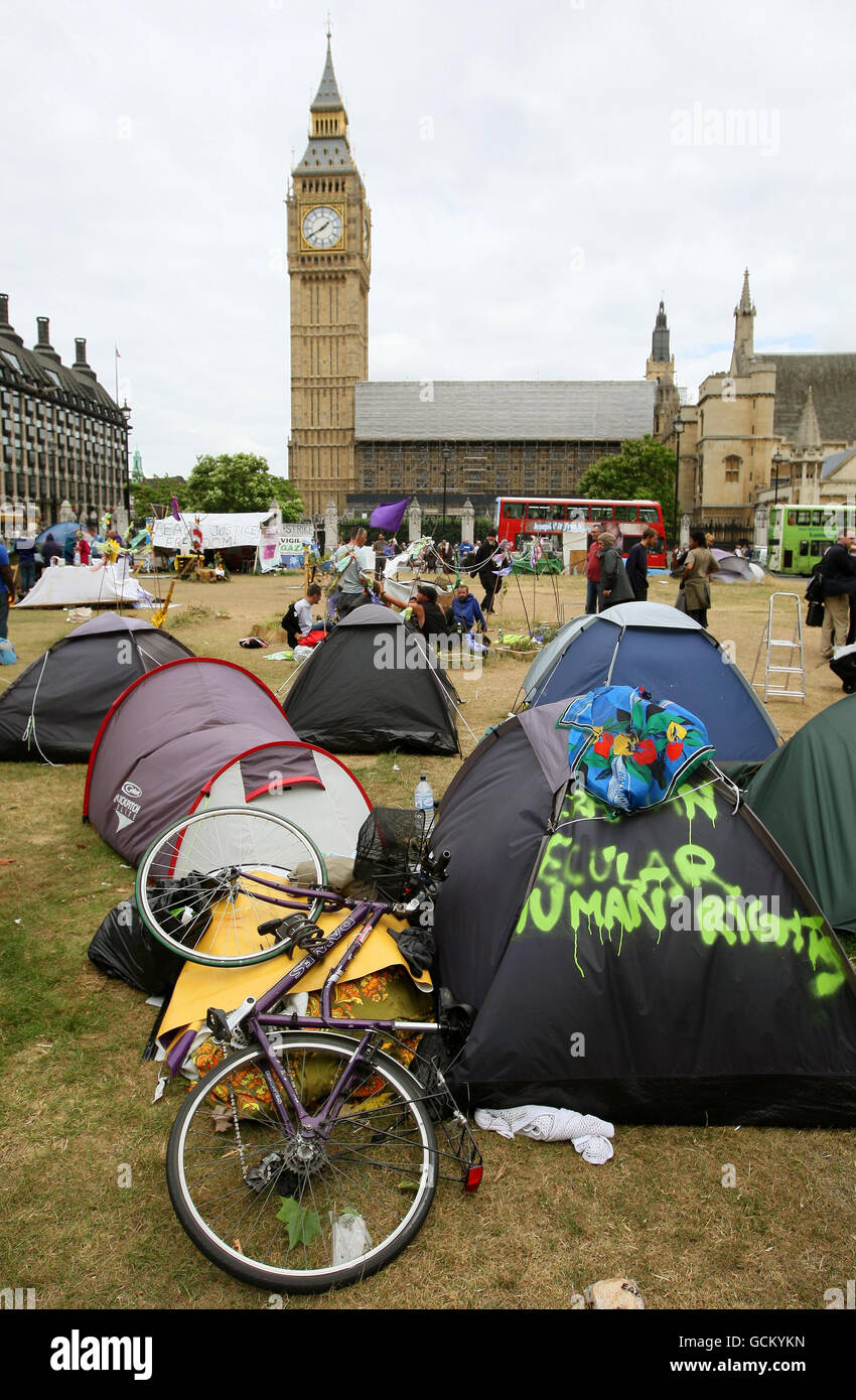 Lagerfall Parliament Square. Eine allgemeine Ansicht des Lagers des Democracy Village am Parliament Square, Westminster, London. Stockfoto