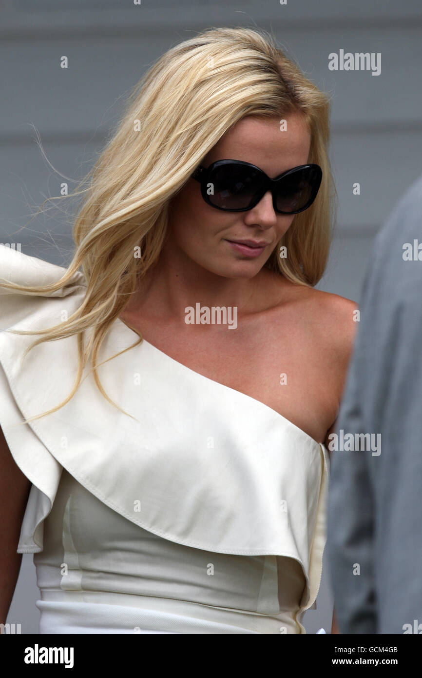 katherine jenkins während des Cartier International Polo Day, der im Guards Polo Club im Great Park, Windsor, Berkshire, stattfand. Bilddatum: Sonntag, 25. Juli 2010. Bildnachweis sollte lauten: Steve Parsons/PA Wire Stockfoto