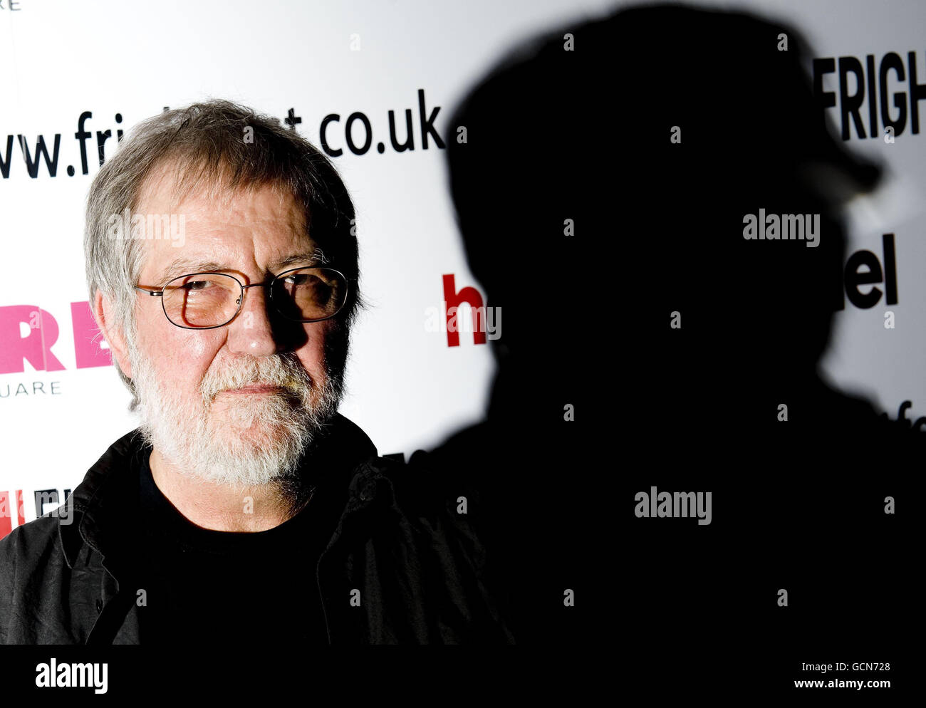 Toby Hooper, der Regisseur von Poltergeist und The Texas Chainsaw Massacre, nimmt an einer Icon Q&A Session Teil, während der Film4 Frightfest Saison im Empire Kino in London. Stockfoto
