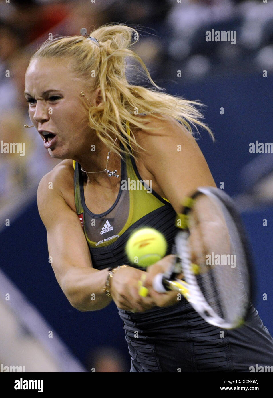 Die dänische Caroline Wozniack in Flushing Meadows, New York, USA, gegen die slowakische Dominika Cibulkova am zehnten Tag der US Open. Stockfoto