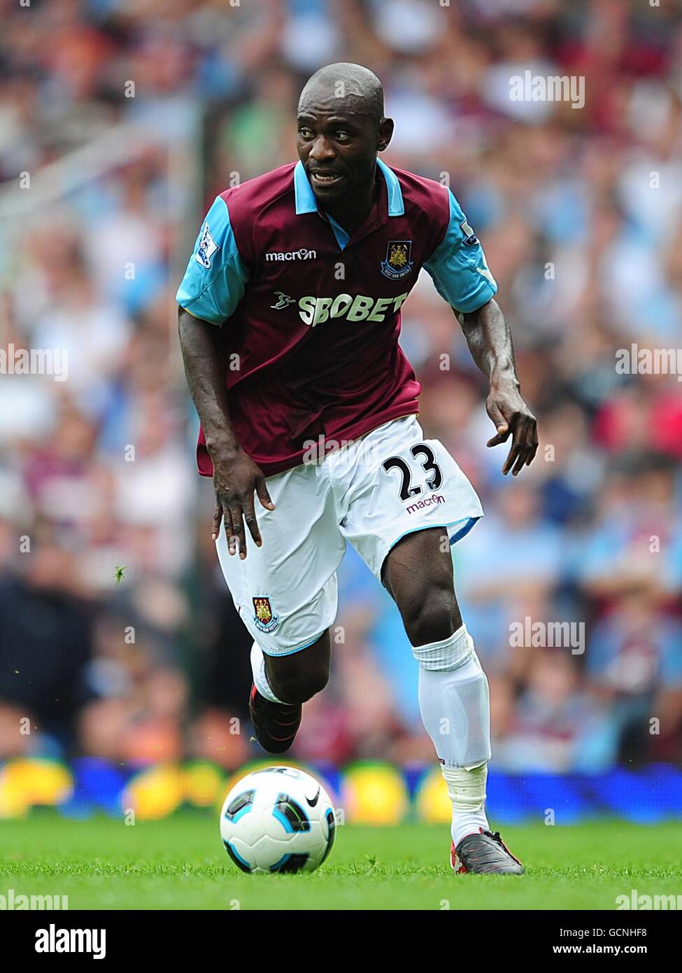 Fußball - Barclays Premier League - West Ham United gegen Chelsea - Upton Park. Herita Ilunga, West Ham United Stockfoto