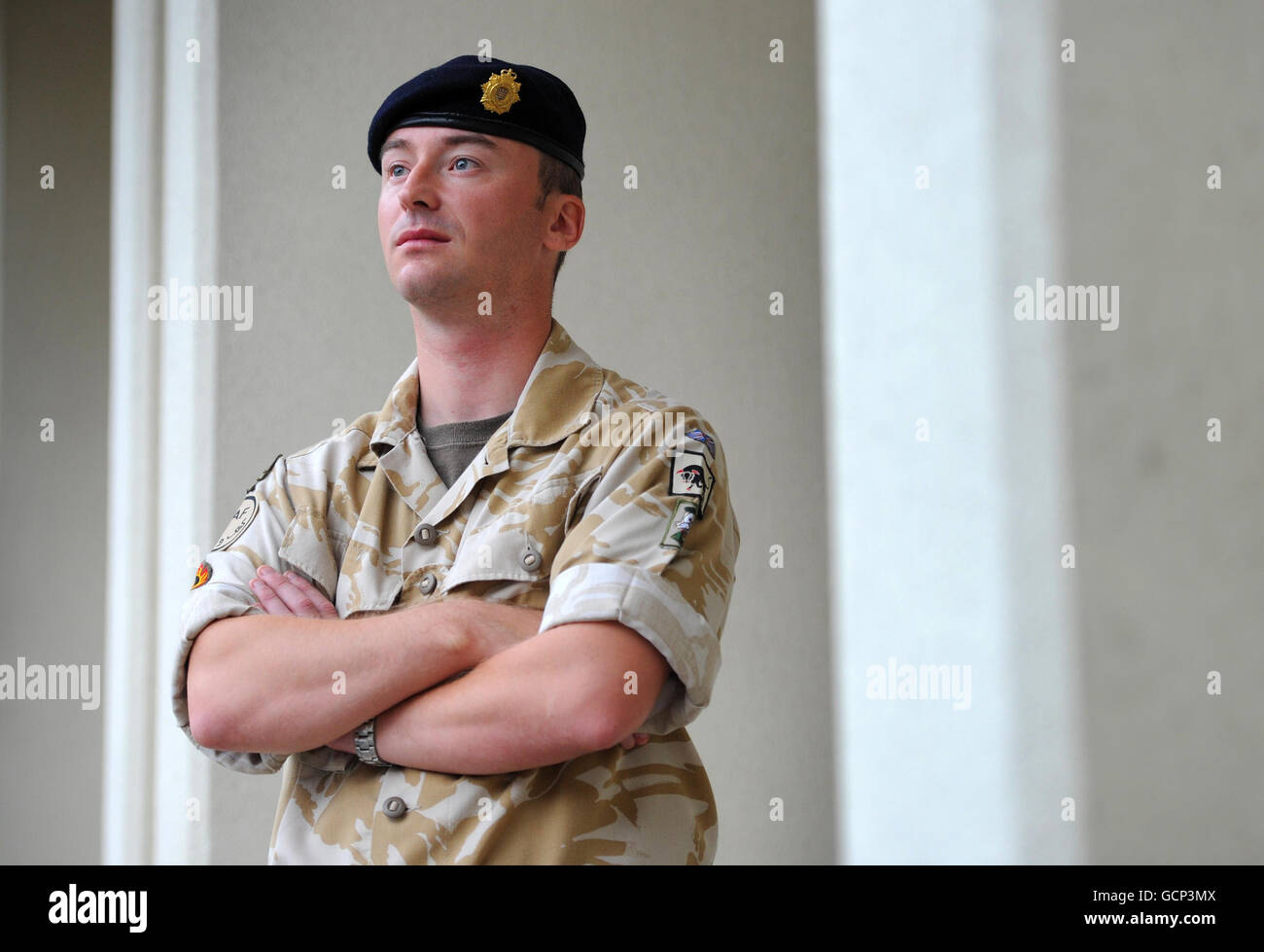 Sergeant Karl Ley, das Royal Logistic Corps in Wellington Barracks, London, nachdem bekannt gegeben wurde, dass er die George-Medaille für die Räumung mehr Straßenbomben als jeder andere in der Geschichte erhalten soll. Stockfoto