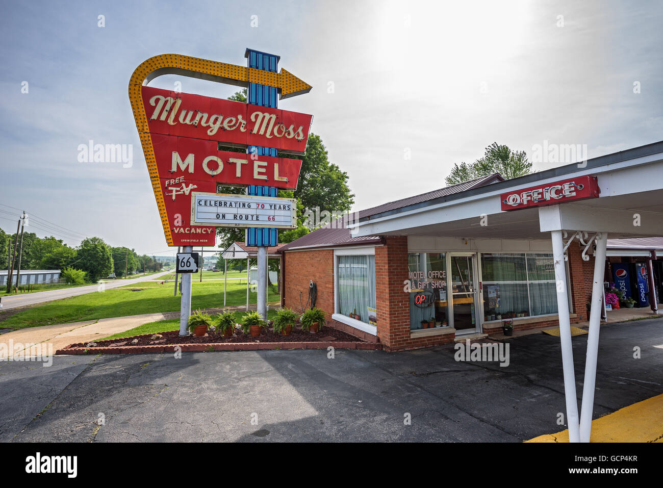 Munger Moss Motel und Vintage Neon unterzeichnen auf der historischen Route 66 in Missouri. Stockfoto