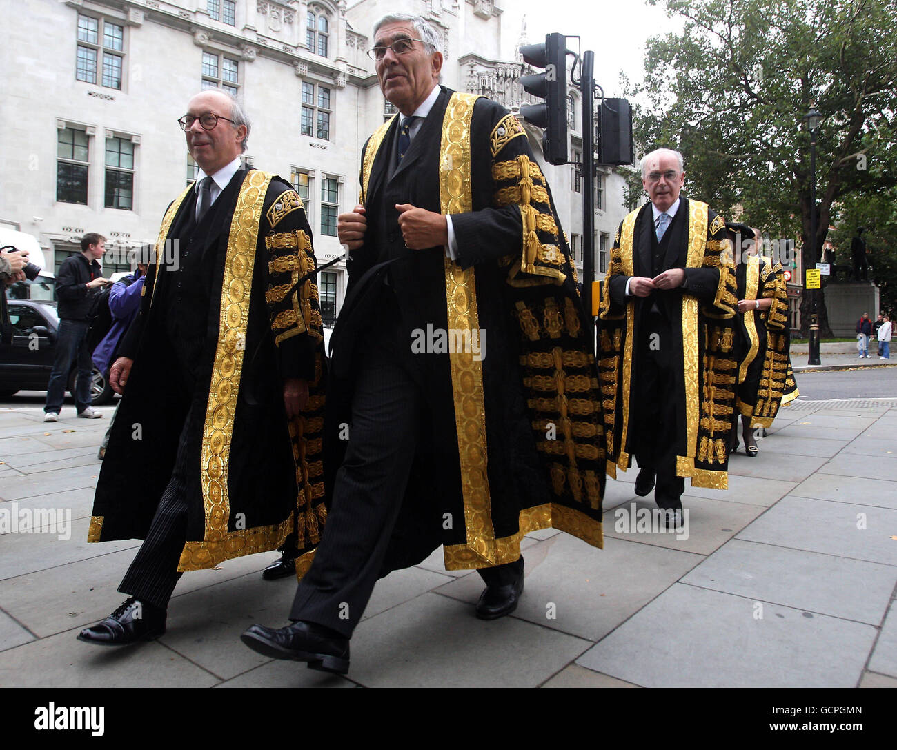 Warum Tragen Richter In England Perücken Richter lphli -Fotos und -Bildmaterial in hoher Auflösung – Alamy