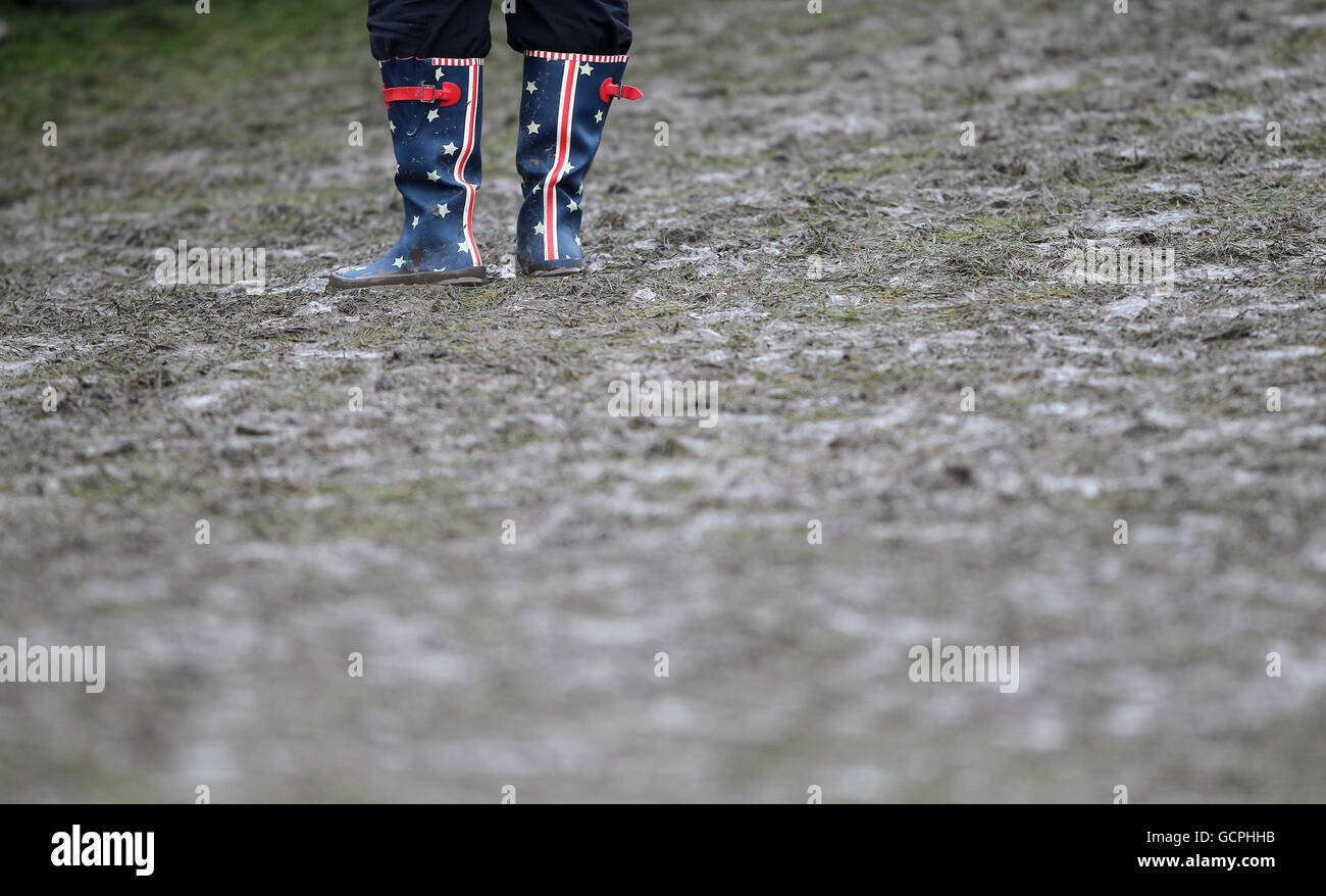 Golf - 38. Ryder Cup - Europa - USA - erster Tag - Celtic Manor Resort. Sterne und gestreifte gummistiefel im Schlamm Stockfoto