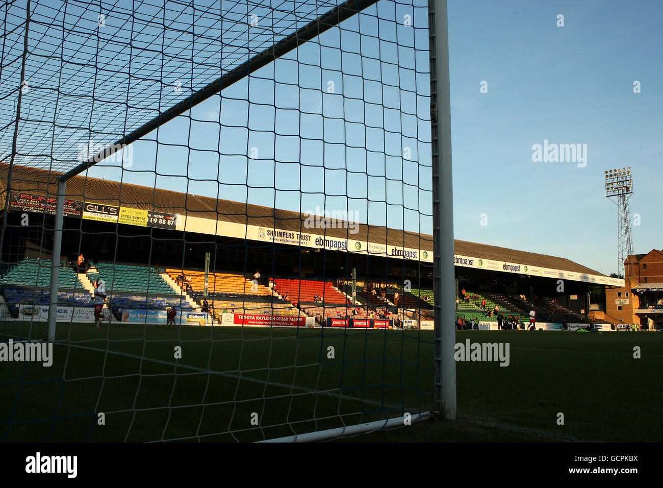 Fußball - Johnstone's Paint Trophy - Südliche Sektion - erste Runde - Southend United gegen Gillingham - Roots Hall. Eine allgemeine Ansicht der Roots Hall, der Heimat des Southend United Football Club Stockfoto