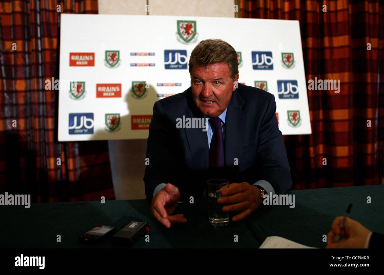 John Toshack während der Pressekonferenz im The Dal Resort, Cardiff. Stockfoto
