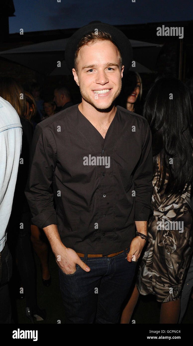 Olly Murs kommt bei der Eröffnung der BFC/Bazaar Fashion Arts Foundation im Shoreditch House in London an. Stockfoto