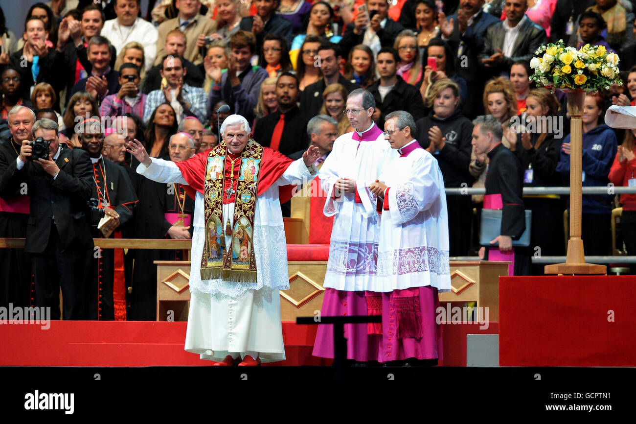 Papst Benedikt XVI. Leitet am dritten Tag seines Staatsbesuchs eine Gebetsvigil im Hyde Park in London. Stockfoto