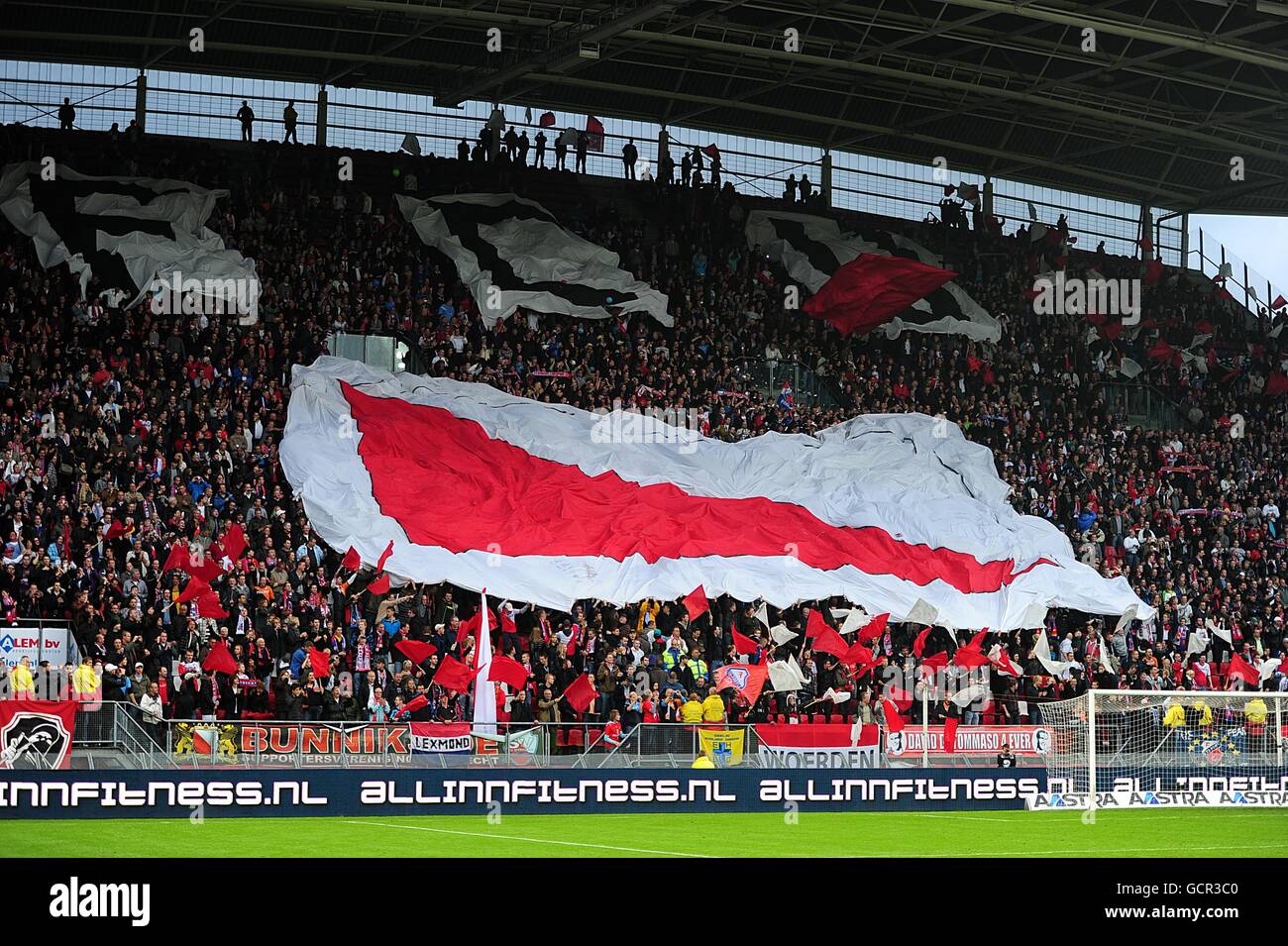 Fußball - UEFA Europa League - Gruppe K - FC Utrecht / Liverpool - Stadion Galgenwaard. Gesamtansicht der FC Utrecht Fans in den Tribünen Stockfoto