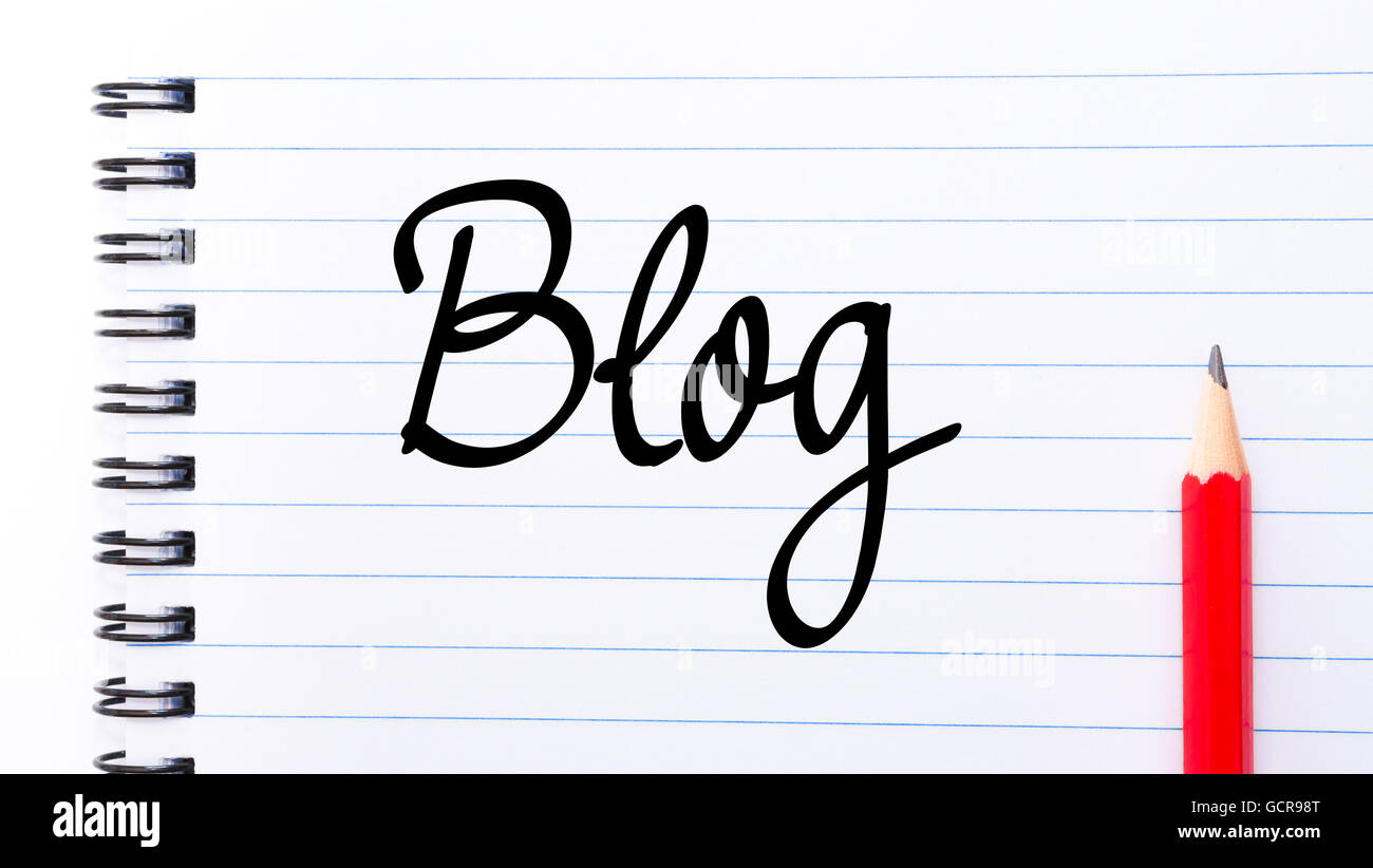 BLOG geschrieben am Notizblockseite mit rotem Stift auf der rechten Seite Stockfoto