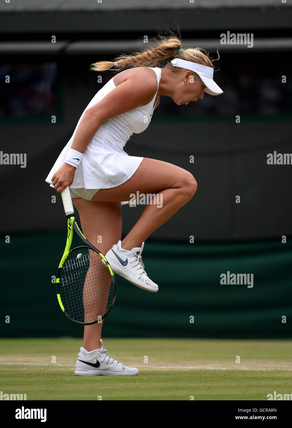 Anastasia Potapova feiert im Mädchenfinale am 12. Tag der Wimbledon Championships im All England Lawn Tennis and Croquet Club in Wimbledon. DRÜCKEN SIE VERBANDSFOTO. Bilddatum: Samstag, 9. Juli 2016. Siehe PA Geschichte TENNIS Wimbledon. Bildnachweis sollte lauten: Anthony Devlin/PA Wire. Stockfoto