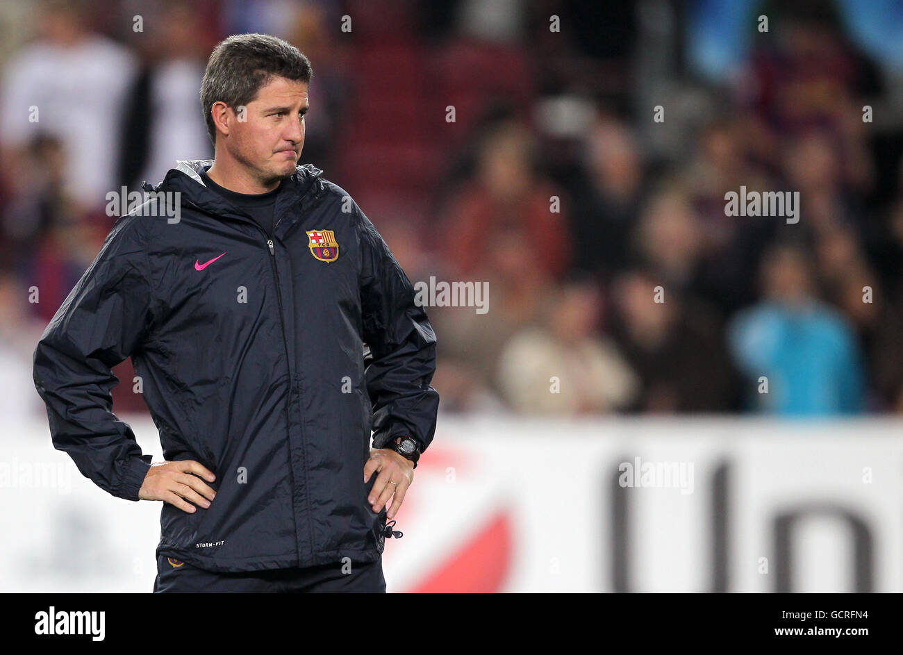 Fußball - UEFA Champions League - Gruppe D - Barcelona / FC Kopenhagen - Camp Nou. Carles Busquets, Torwarttrainer Von Barcelona Stockfoto