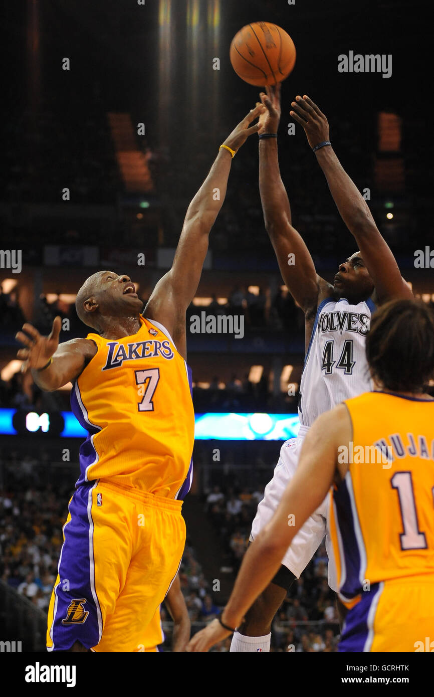 Basketball - NBA --Pre Season Tour - Minnesota Timberwolves V LA Lakers - O2-Arena Stockfoto
