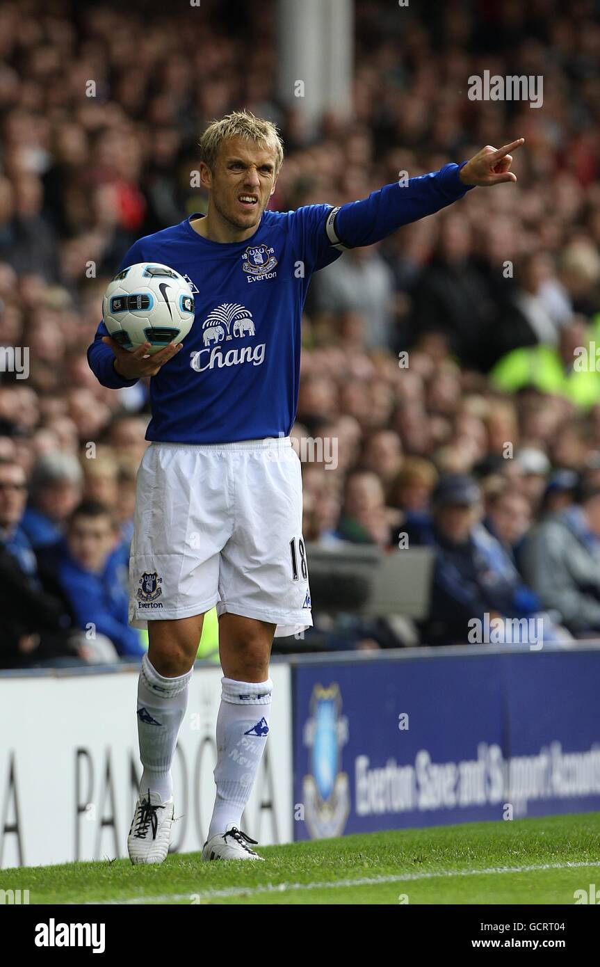 Fußball - Barclays Premier League - Everton gegen Liverpool - Goodison Park. Phil Neville, Everton Stockfoto
