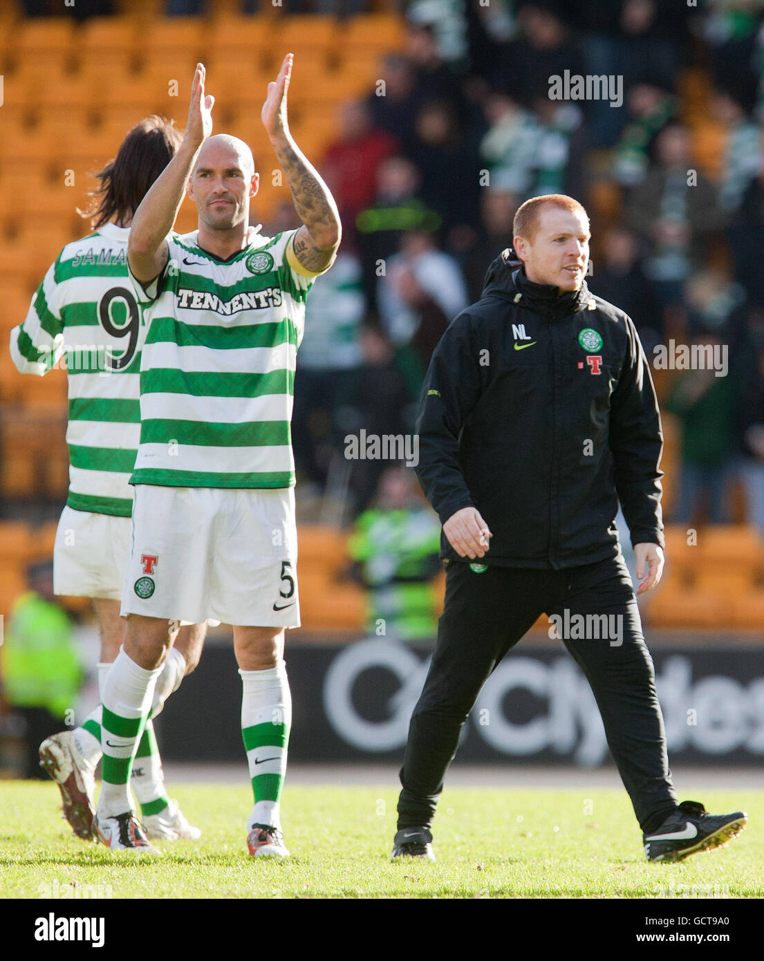 Fußball - Clydesdale Bank Scottish Premier League - St Johnstone V Celtic - McDiarmid Park Stockfoto