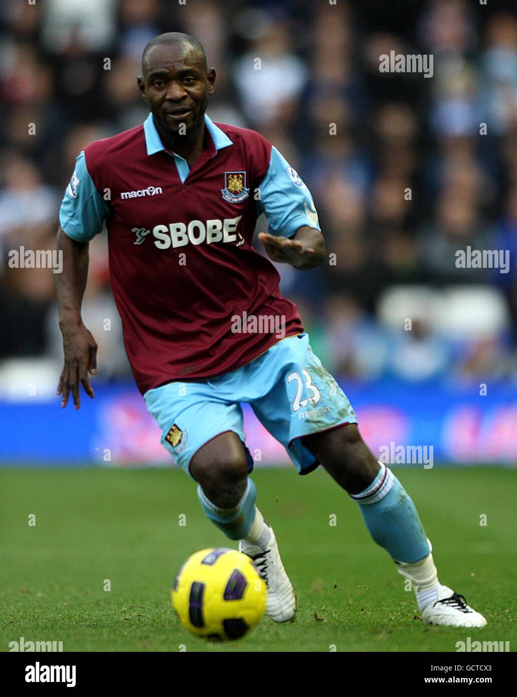 Fußball - Barclays Premier League - Birmingham City / West Ham United - St Andrews' Stadium. Herita Ilunga, West Ham United Stockfoto