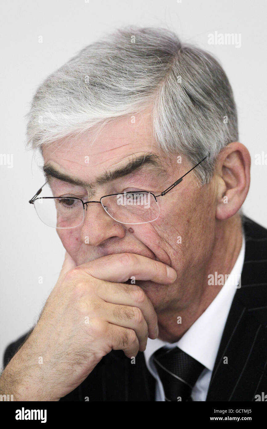 Alan Dukes, Vorsitzender der Anglo Irish Bank, spricht bei Chartered Accountants Leinster Society im Chartered Accountants House in Dublin. Stockfoto