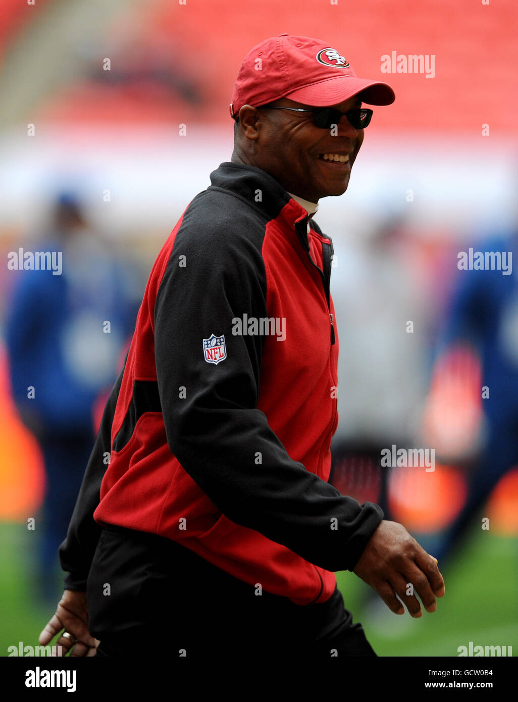 American Football - NFL - San Francisco 49ers / Denver Broncos - Wembley Stadium. Mike Singletary, San Francisco 49ers Head Coach Stockfoto