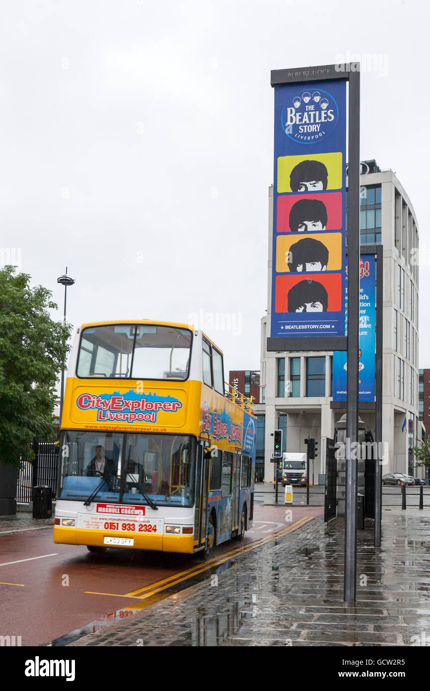 Liverpool City Explorer, offenen Bus, in der Nähe von Albert Dock, Merseyside, UK Stockfoto