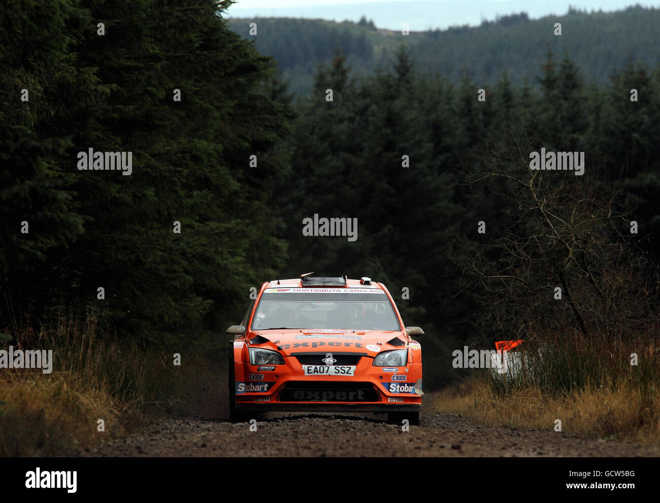 Motorsport - 2010 Wales Rally GB - Tag vier - Cardiff. Der Norweger Henning Solberg im Ford Focus RS WRC 08 während der Resolfen-Etappe der 2010 Wales Rally GB bei Neath. Stockfoto