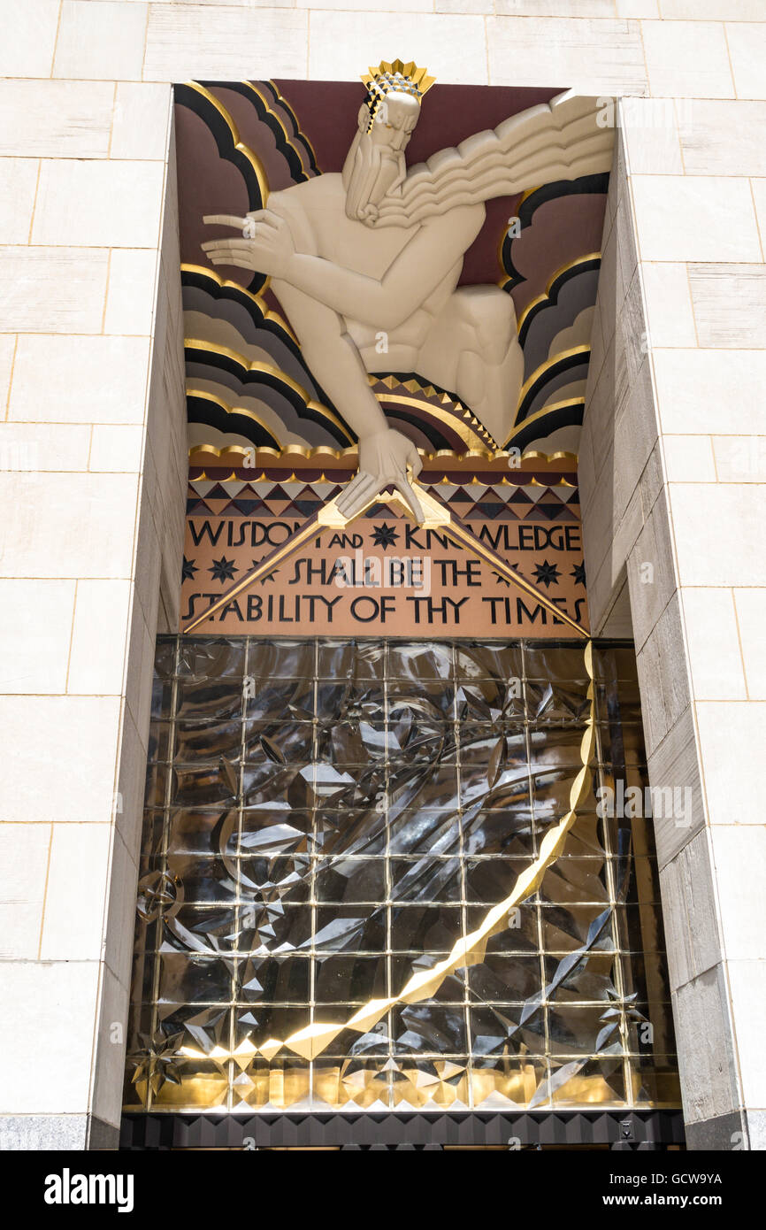 Rockefeller Center, Comcast Building, 30 Rockefeller Plaza Haupteingang, NYC Stockfoto