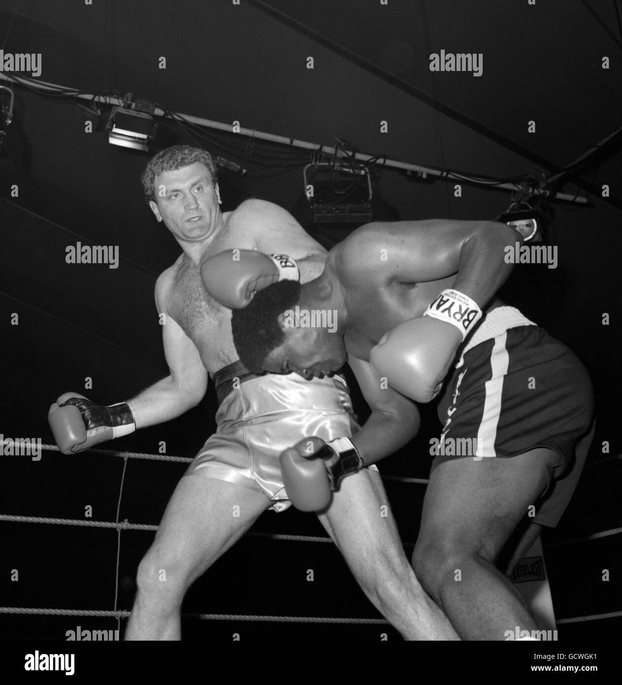 Boxen - Schwergewicht - Joe Bugner V Danny Sutton - Alexandra Pavilion, London Stockfoto