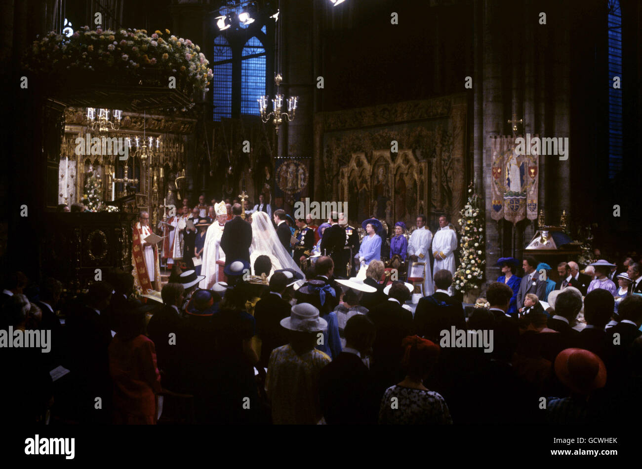 Von links nach rechts, Major Ronald Ferguson, seine Tochter Sarah, ihr Bräutigam der Herzog von York, in Westminster Abbey Stockfoto