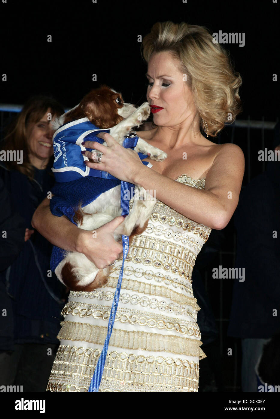 Amanda Holden kommt zum Collars & Coats Gala Ball - anlässlich des 150. Jubiläums von Battersea Dogs and Cats Home - im Battersea Power Station in London. Stockfoto