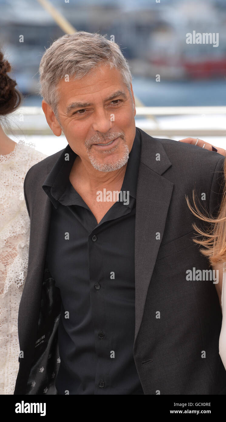CANNES, FR - 12. Mai 2016: Schauspieler George Clooney in der Fototermin für "Geld Monster" auf dem 69. Festival de Cannes. Stockfoto
