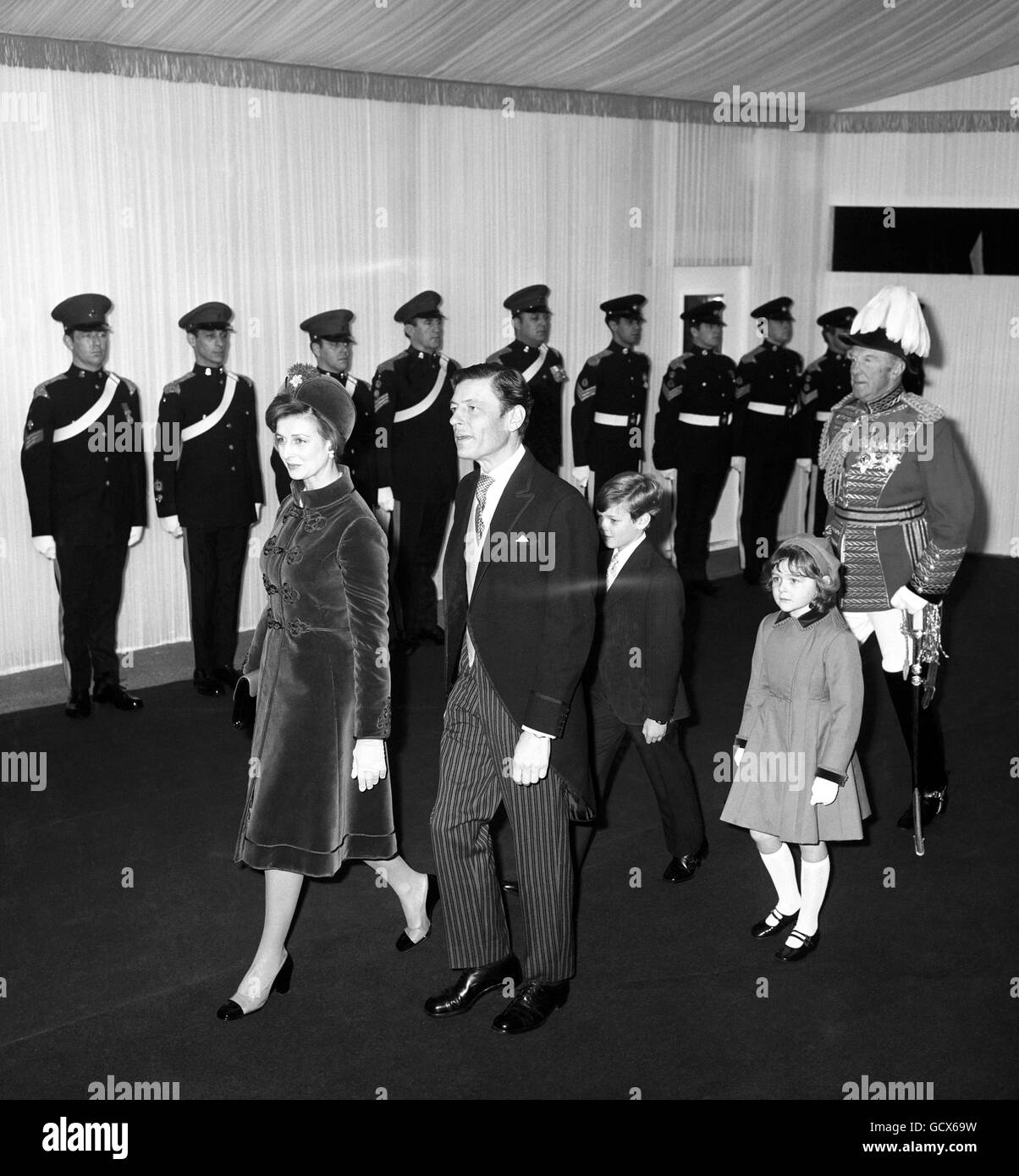 Royalty - Prinzessin Anne und Captain Mark Phillips Hochzeit - London Stockfoto