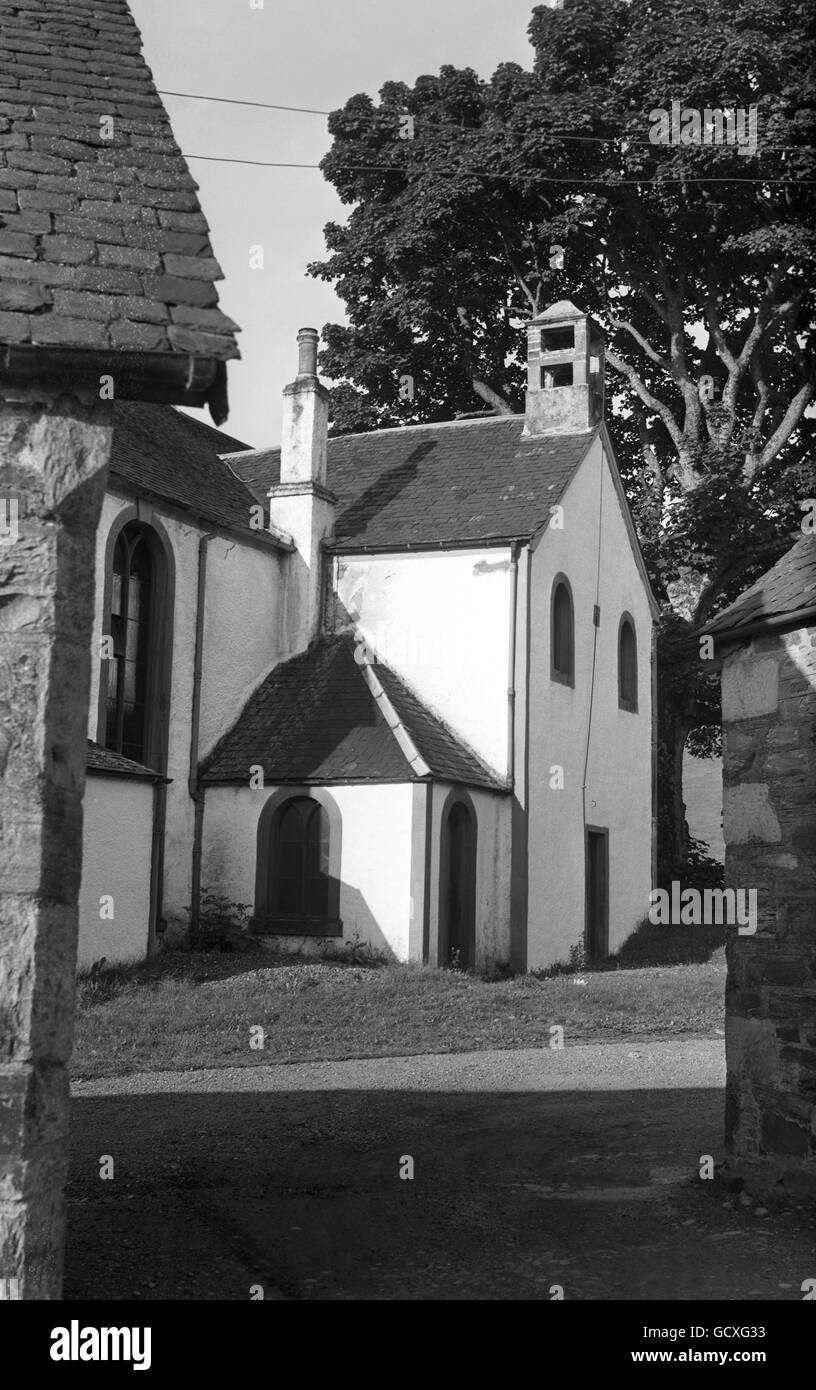 Gebäude und Denkmäler - Killin. Killin ist ein Dorf am westlichen Kopf von Loch Tay in Stirling (ehemals Perthshire), Schottland. Stockfoto