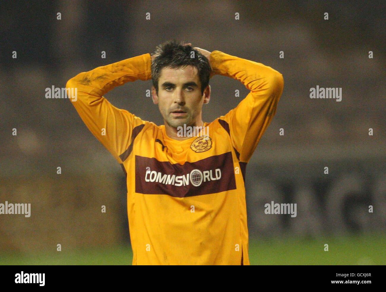 Fußball - Clydesdale Bank Scottish Premier League - Motherwell / Heart of Midlothian - Fir Park. Keith Lasley von Motherwell reagiert, nachdem Hearts das schottische Premiership-Spiel der Clydesdale Bank in Fir Park, Motherwell, gewonnen hat. Stockfoto