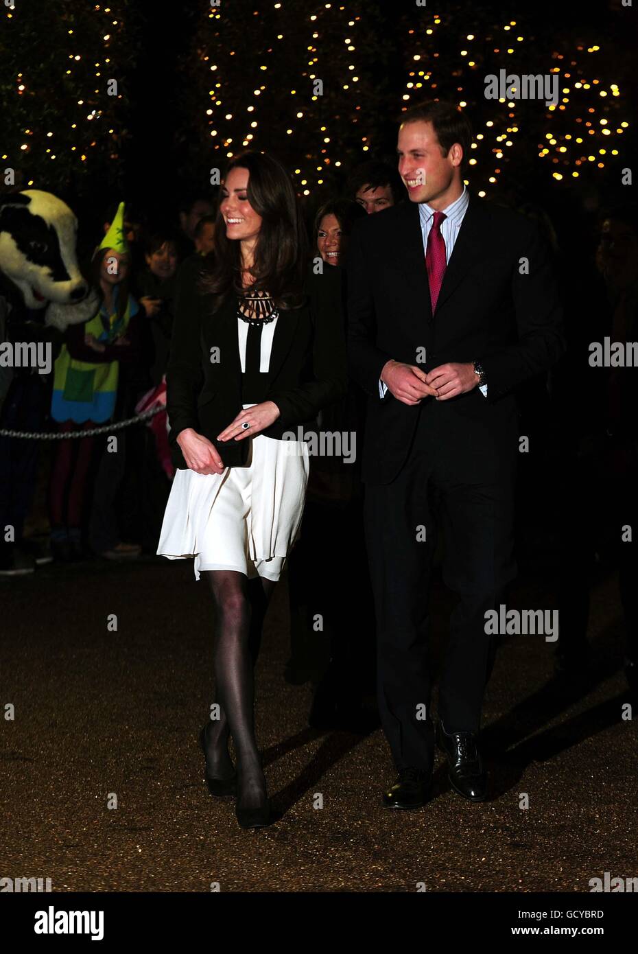 Prinz William und Kate Middleton kommen zu einem Weihnachts-Spektakel und Empfang für Teenager Cancer Trust in der Thursford Collection, Thursford, Norfolk . Stockfoto