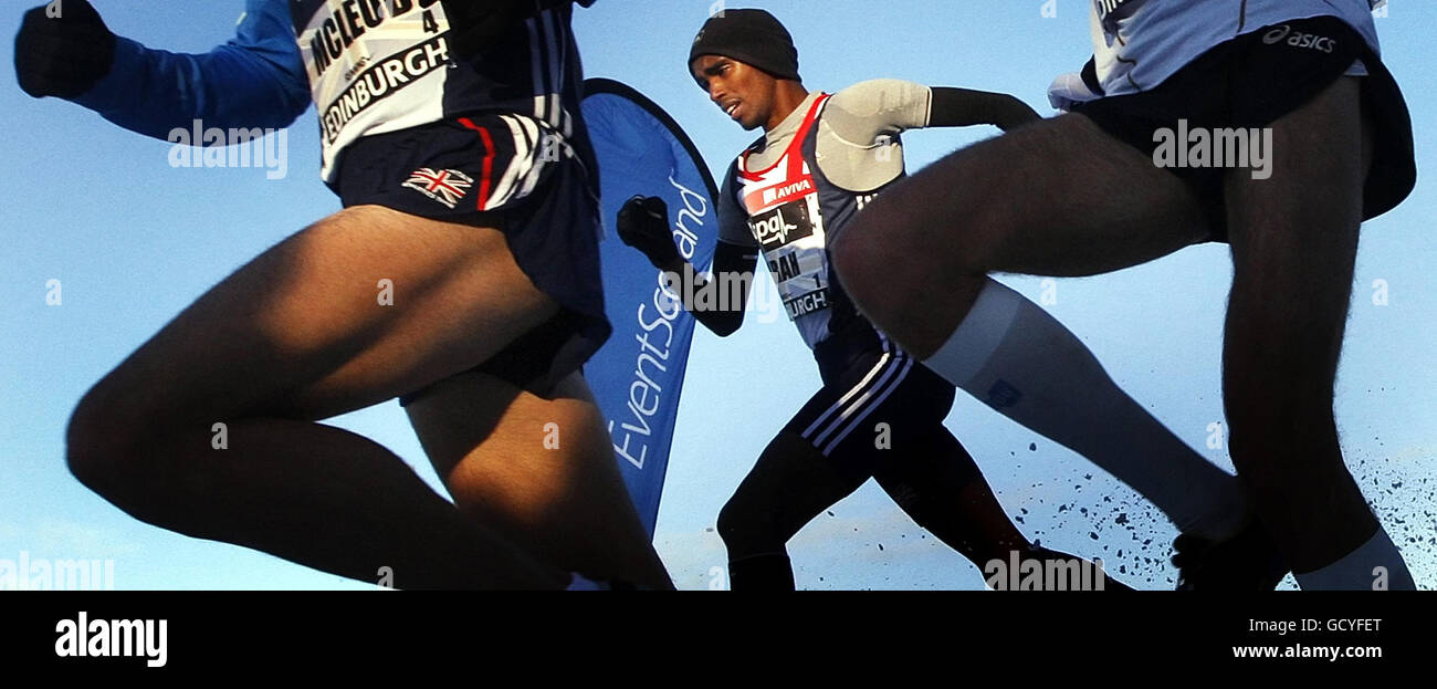 Rennsieger Mo Farah, während des Mens International Team Challenge 8k &amp; Scottish Interdistric Race während des BUPA Great Winter Run in Edinburgh. Stockfoto