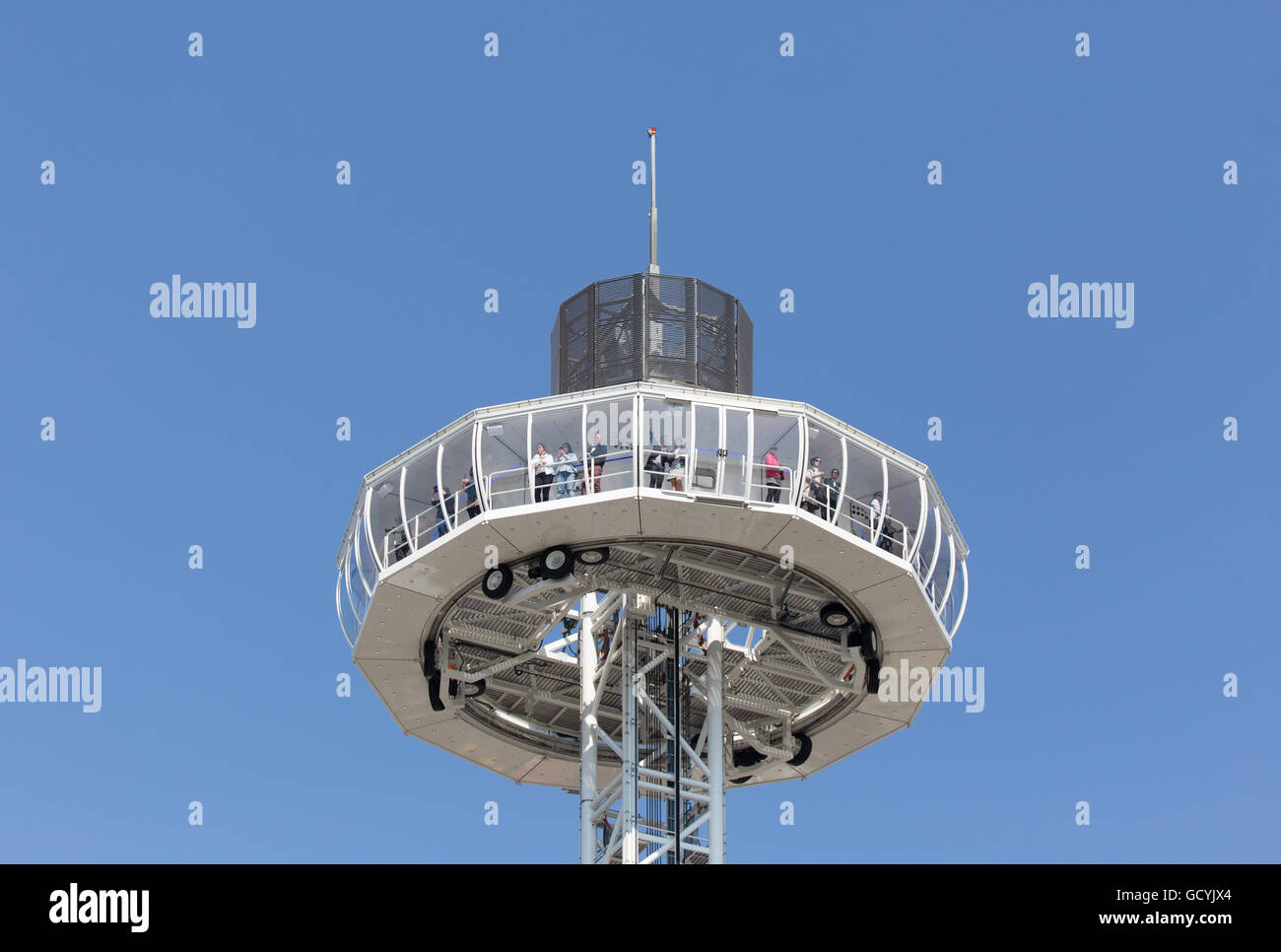 STOCKHOLM Schweden 4. Mai 2016: eine rotierende Sightseeing-Kabine. Der Turm ist über 80 Meter hoch. Stockfoto