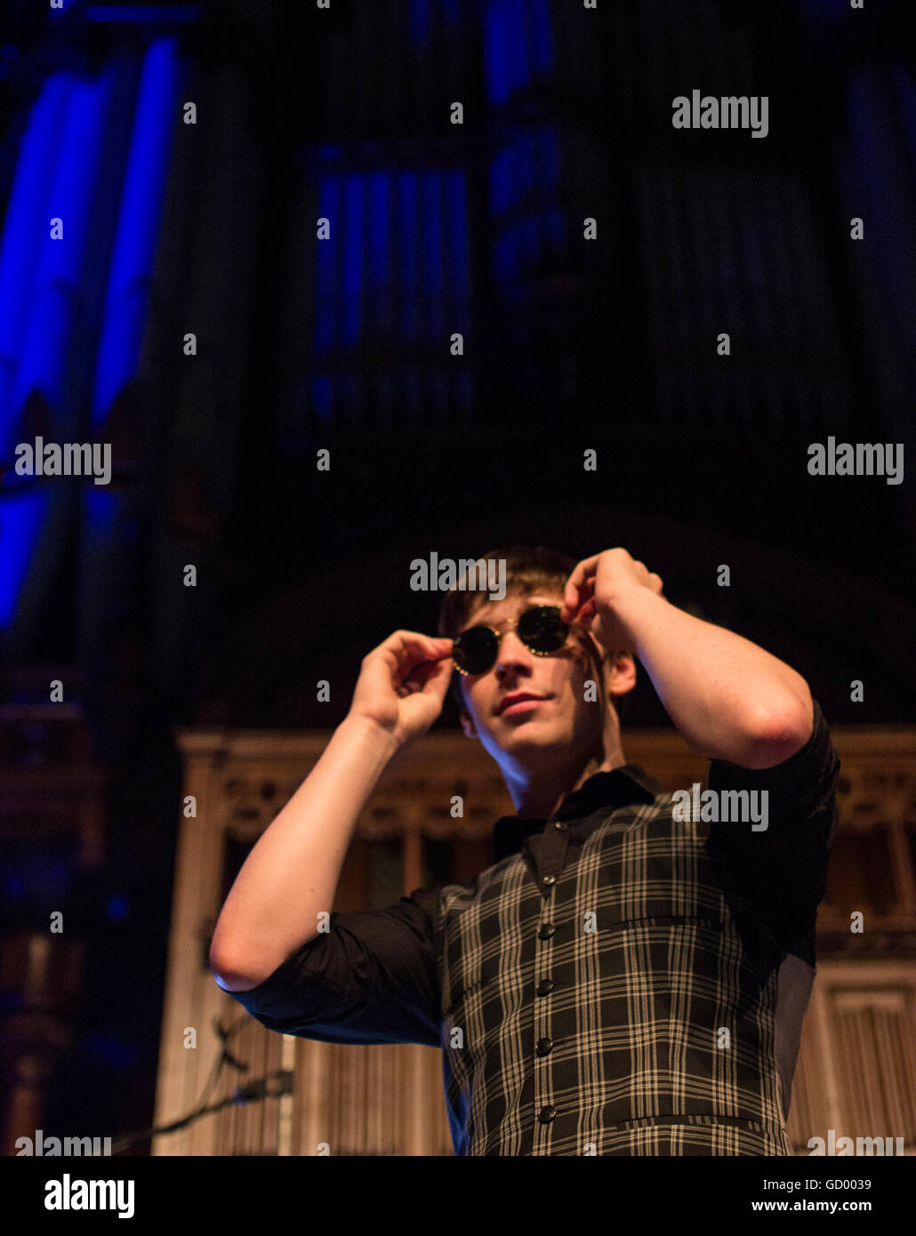 Die Strypes Leben in der Guildhall in Derry. Stockfoto