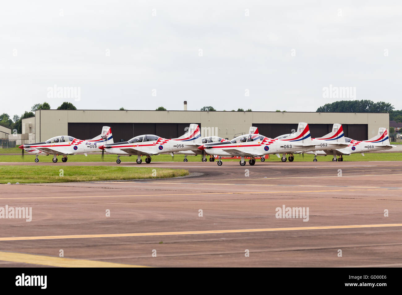 Krila Oluje bereiten Praxis zum ersten Mal in den Himmel des Vereinigten Königreichs auf 2016 Royal International Air Tattoo. Stockfoto