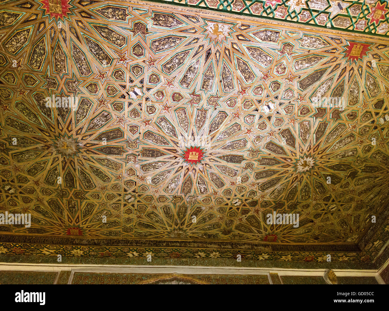 Detail der Decke in der Sala de Los Infantes, Alcazar von Sevilla, Spanien Stockfoto